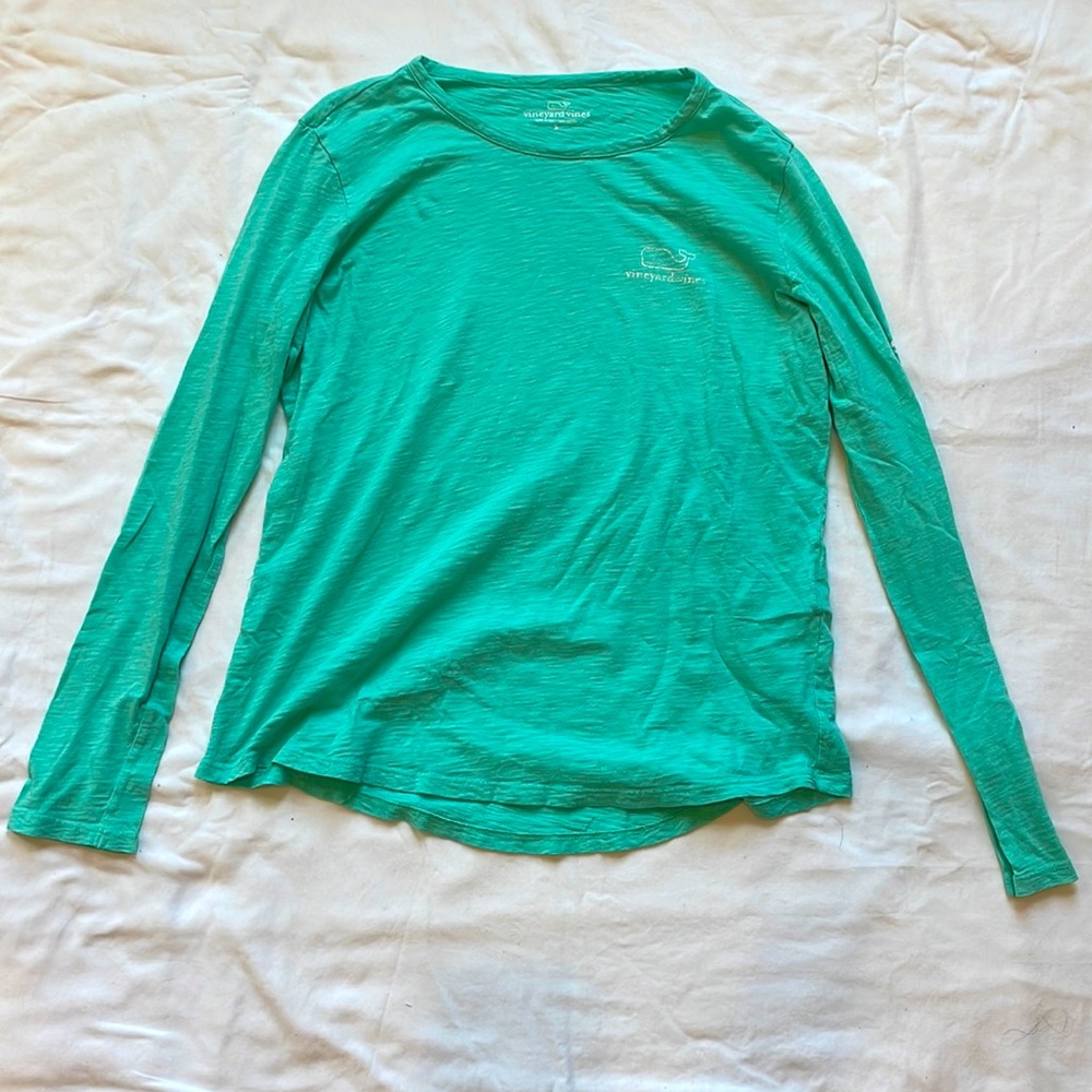 Vineyard vines long sleeve, size small
